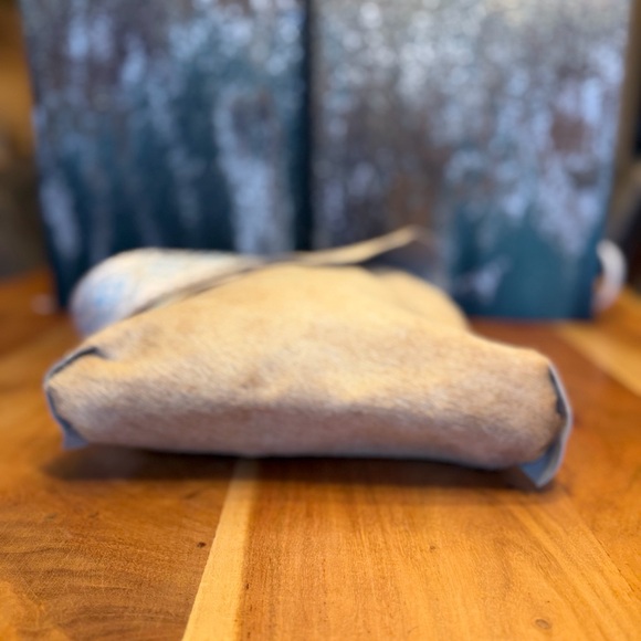 Handburned Sunflower Cowhide Crossbody Bag with Woven Guitar Strap -NWOT’s - Picture 10 of 16